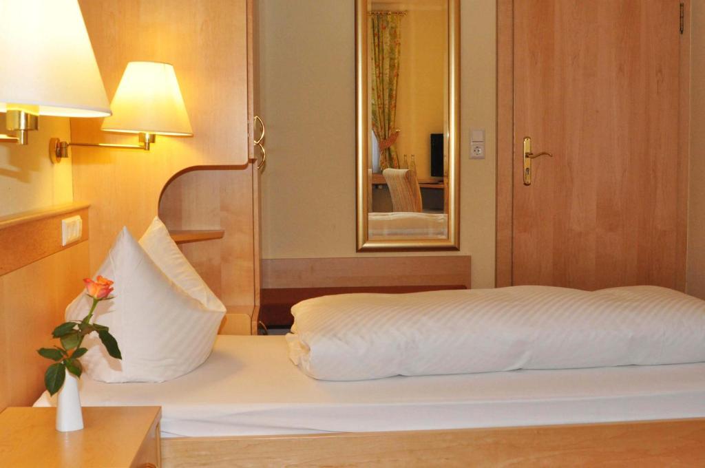 Hotel Gasthof Engel Appenweier Szoba fotó